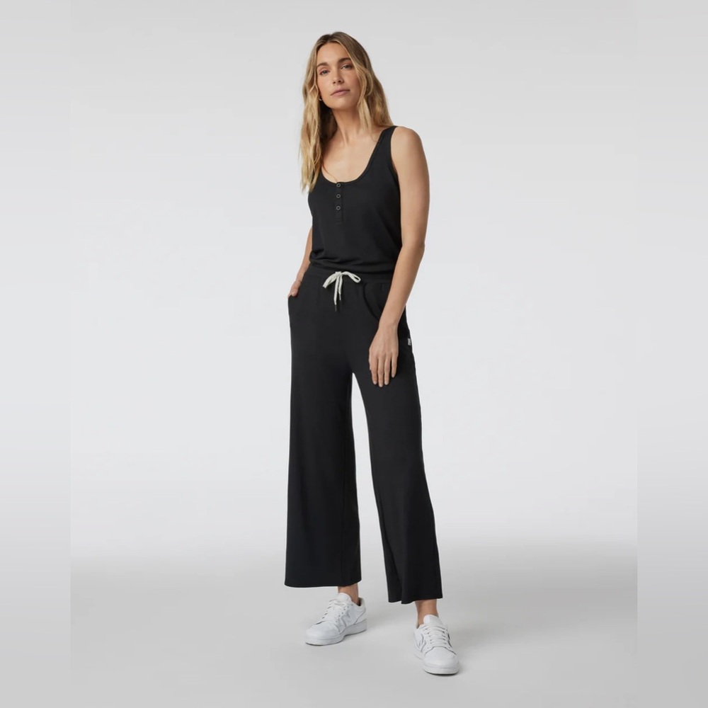 Vuori Women’s Falls Jumpsuit in Heathered Black, size XL - Picture 2 of 15